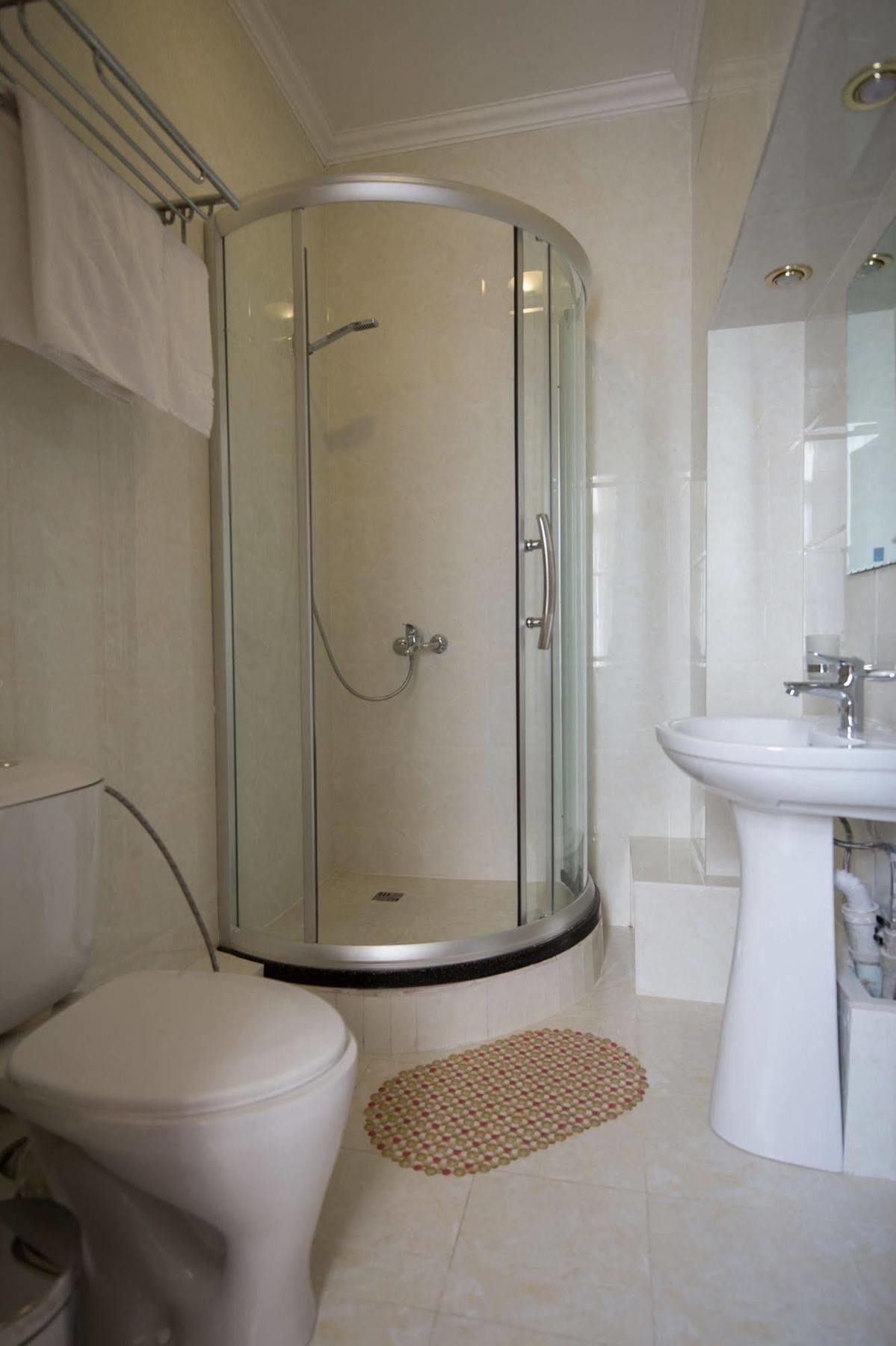 Renion Zyliha Hotel Almaty Luaran gambar